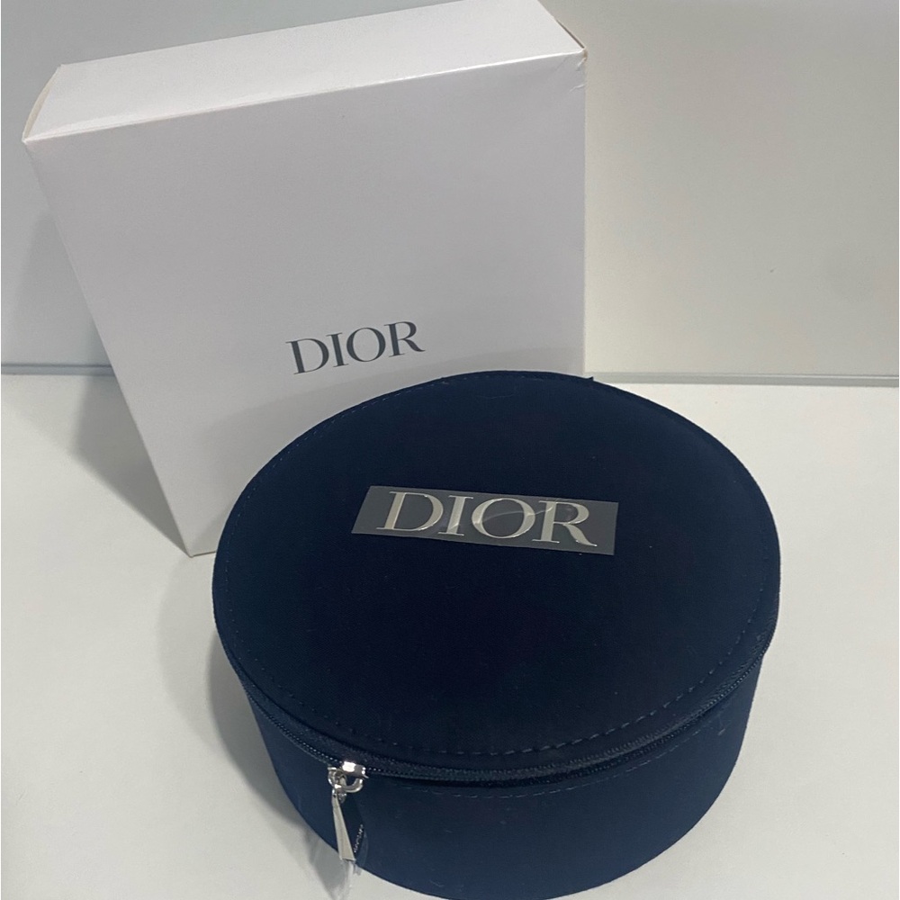 Dior Vanity Case for makeup Cosmetics jewelry great for holiday gifting - Picture 5 of 5